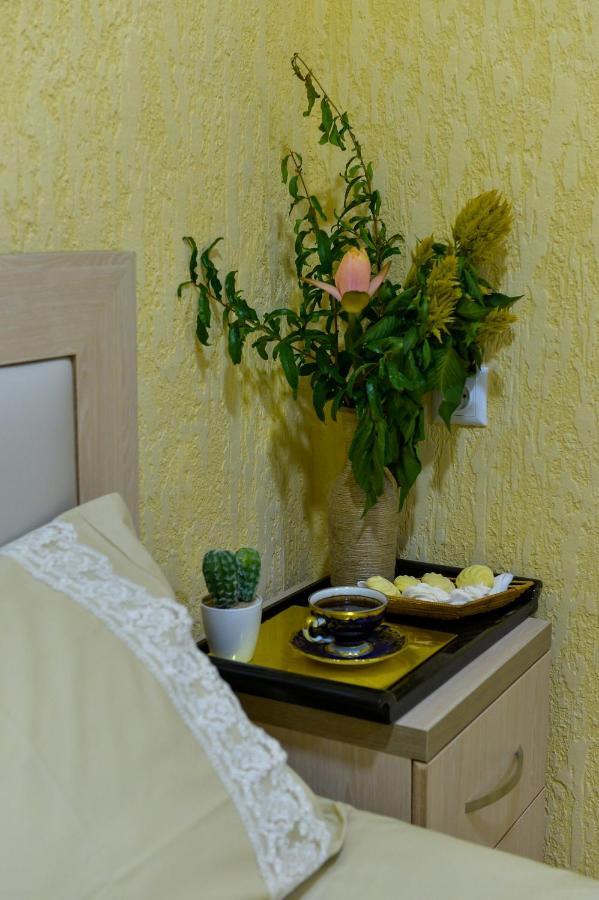Pomegranate Hotel クタイシ エクステリア 写真
