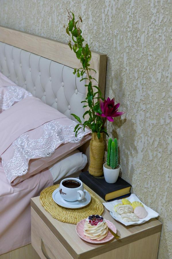 Pomegranate Hotel クタイシ エクステリア 写真