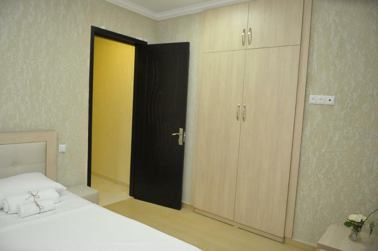 Pomegranate Hotel クタイシ エクステリア 写真