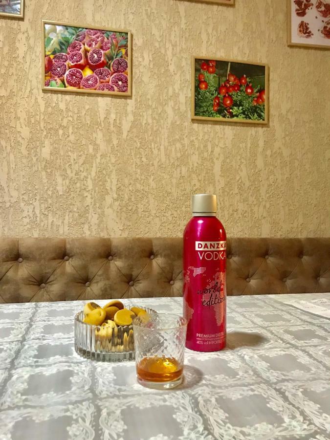 Pomegranate Hotel クタイシ エクステリア 写真