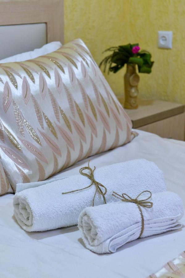 Pomegranate Hotel クタイシ エクステリア 写真