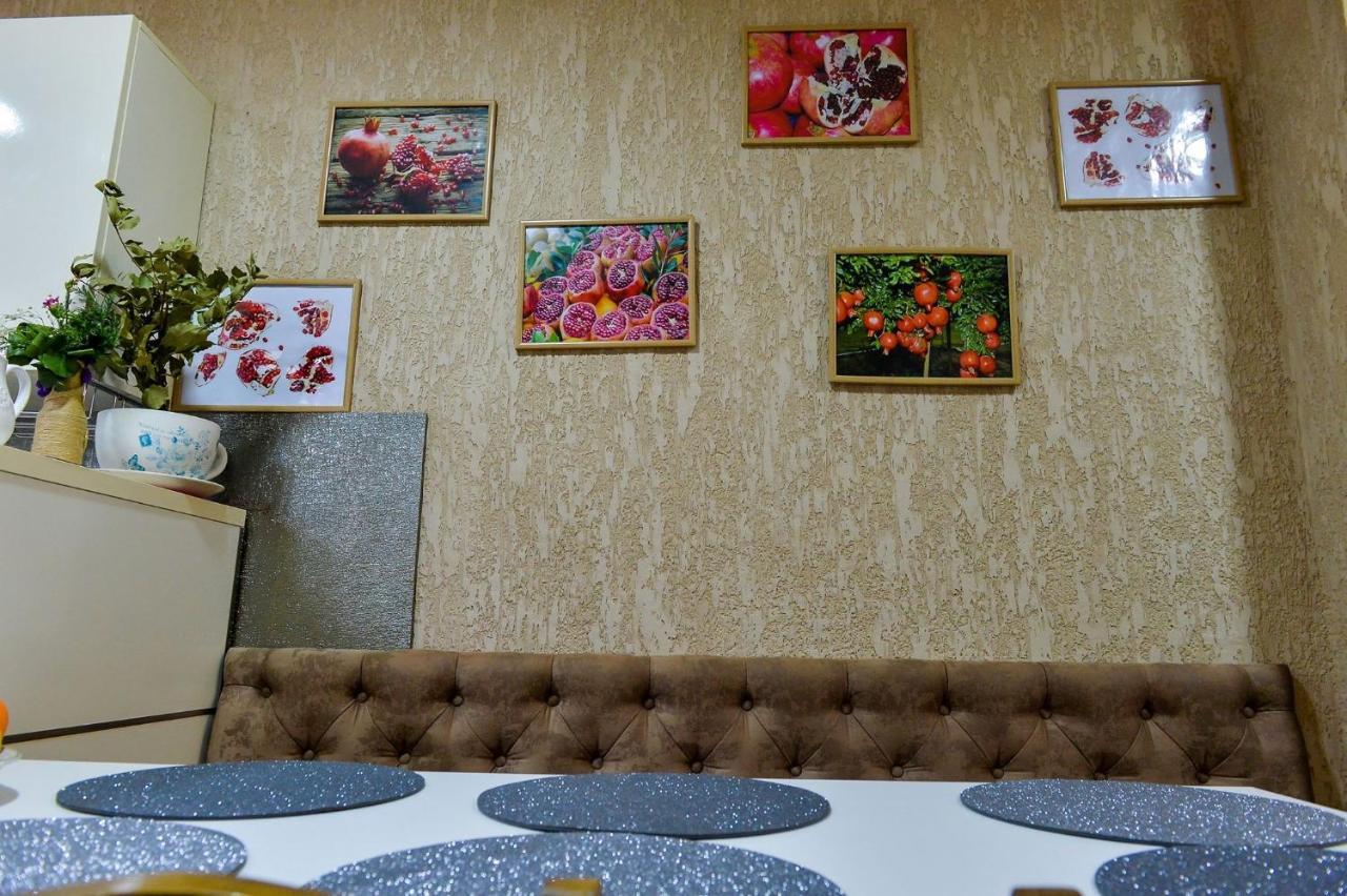 Pomegranate Hotel クタイシ エクステリア 写真